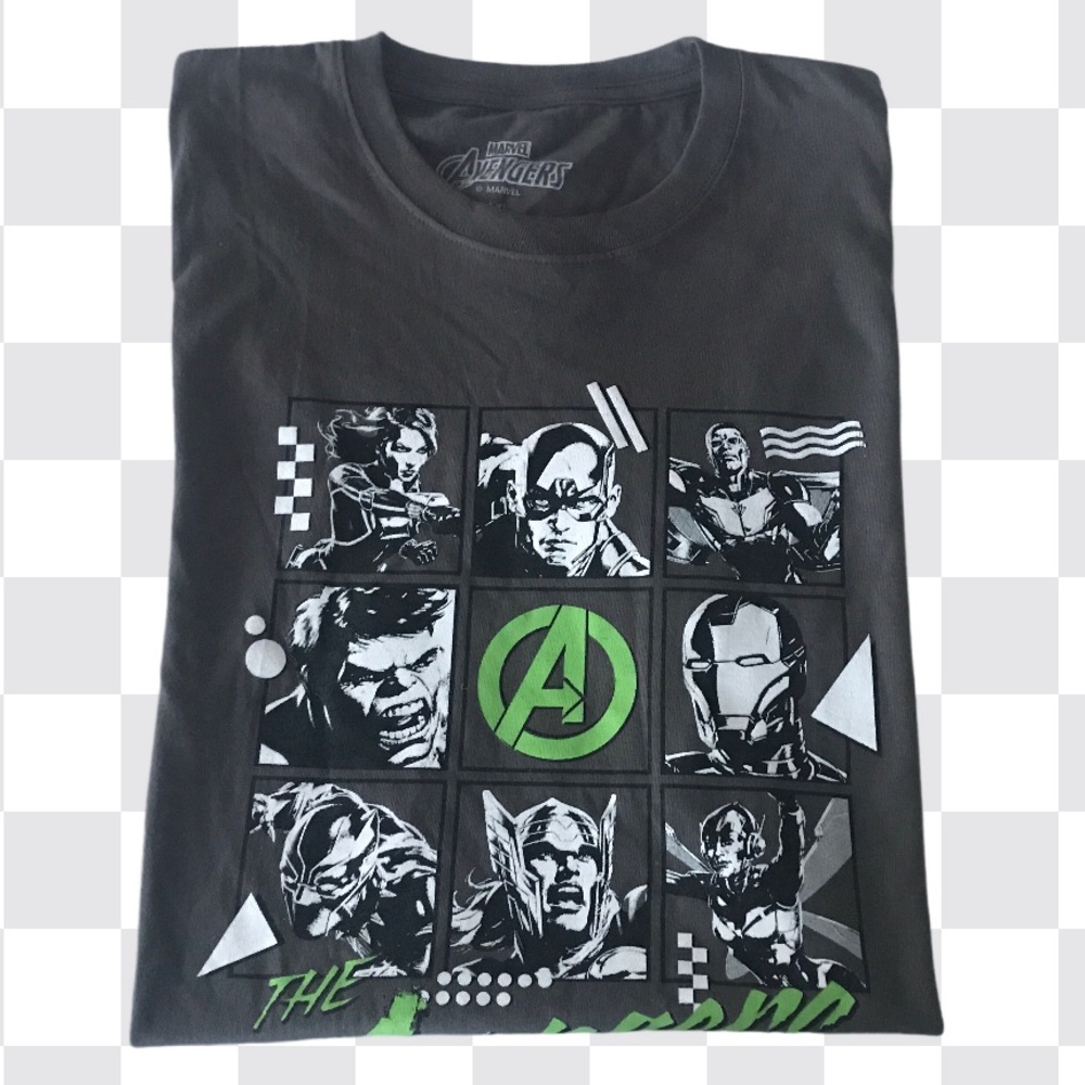 Marvel Avengers Grey Graphic Men’s Tee Shirt Size Medium